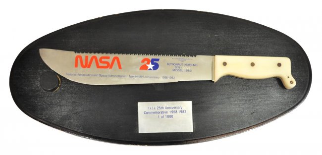 commemorative Astronaut
Survival Knife produced in 1983 by W.R. Case and Sons to
celebrate the 25th anniversary of NASA